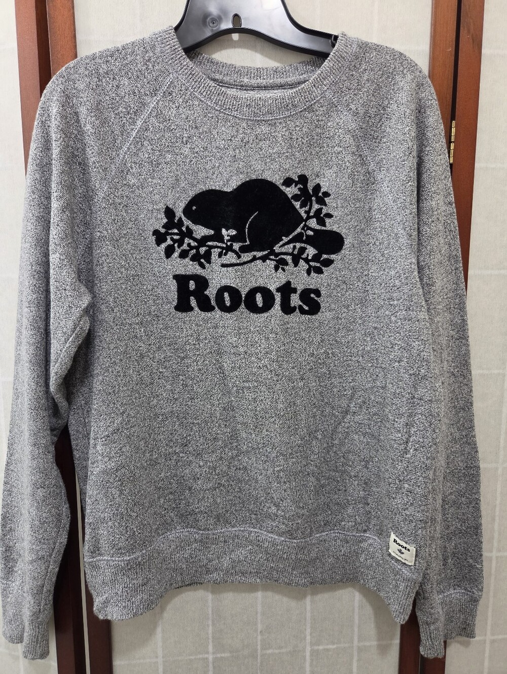 Roots Heather Grey Beaver Graphic Crewneck Sweater Medium Gorpcore Casual Cozy